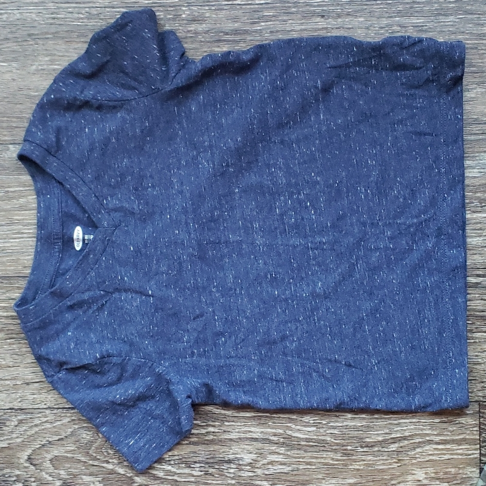 5 Basic TShirts - Picture 4 of 7